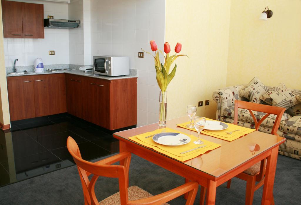 Hotel Florencia Suites & Apartments อันโตฟากัสตา ภายนอก รูปภาพ